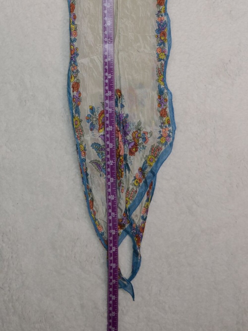 Vintage sheer white floral pointed rectangle scarf - Picture 5 of 6